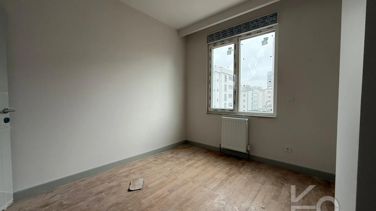 Laci̇vert Cadde Caddebostan Oturuma Hazir Balkonlu 3+1 95 M²net