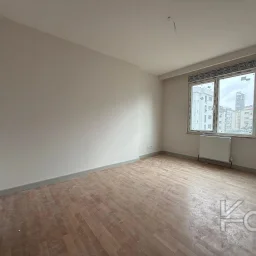 Laci̇vert Cadde Caddebostan Oturuma Hazir Balkonlu 3+1 95 M²net