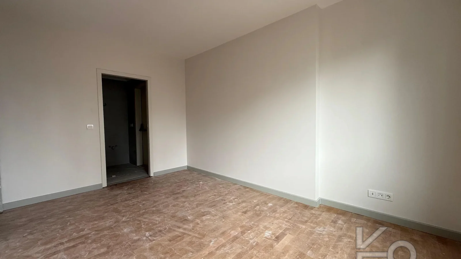 Laci̇vert Cadde Caddebostan Oturuma Hazir Balkonlu 3+1 95 M²net