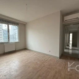 Laci̇vert Cadde Caddebostan Oturuma Hazir Balkonlu 3+1 95 M²net