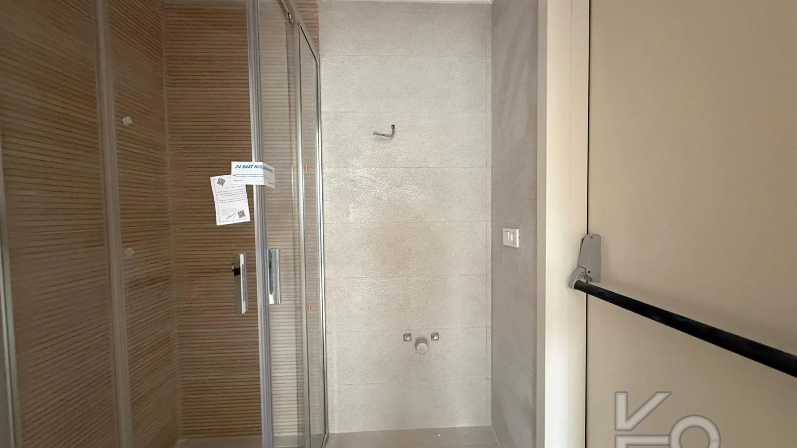 Laci̇vert Cadde Caddebostan Oturuma Hazir Balkonlu 3+1 95 M²net