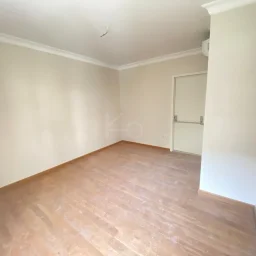 Lacivertcadde Gayrimenkul Erenköyde Divanın Sokağında 2+1 80 M² Net