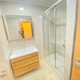Lacivertcadde Gayrimenkul Erenköyde Divanın Sokağında 2+1 80 M² Net