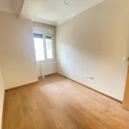 Lacivertcadde Gayrimenkul Erenköyde Divanın Sokağında 2+1 80 M² Net
