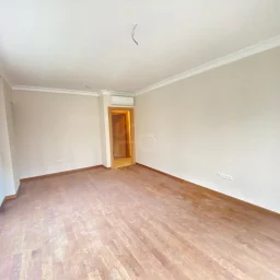 Lacivertcadde Gayrimenkul Erenköyde Divanın Sokağında 2+1 80 M² Net