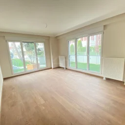 Lacivertcadde Gayrimenkul Erenköyde Divanın Sokağında 2+1 80 M² Net