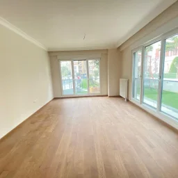 Lacivertcadde Gayrimenkul Erenköyde Divanın Sokağında 2+1 80 M² Net