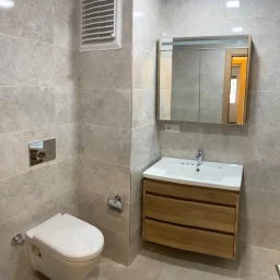 Lacivertcadde Gayrimenkul Erenköyde Divanın Sokağında 2+1 80 M² Net