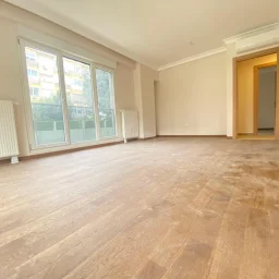 Lacivertcadde Gayrimenkul Erenköyde Divanın Sokağında 2+1 80 M² Net