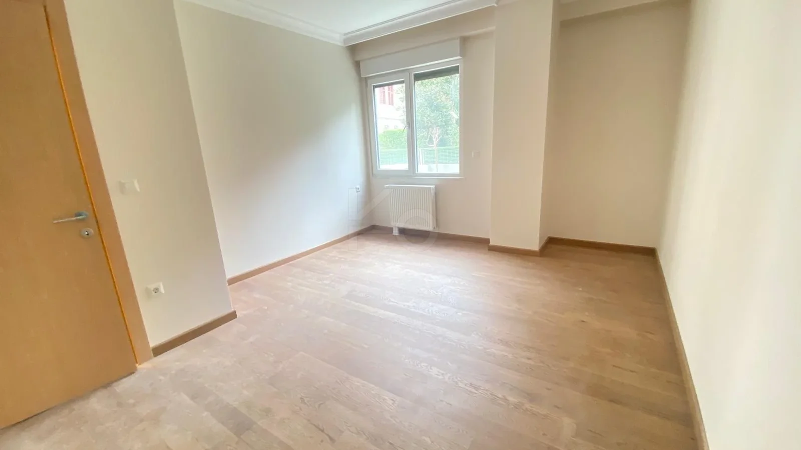 Lacivertcadde Gayrimenkul Erenköyde Divanın Sokağında 2+1 80 M² Net
