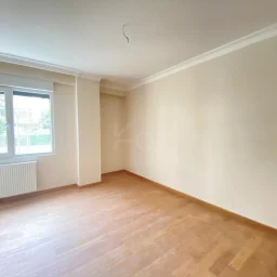 Lacivertcadde Gayrimenkul Erenköyde Divanın Sokağında 2+1 80 M² Net