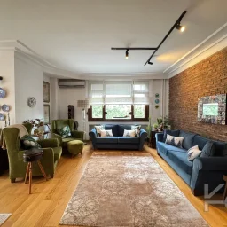 Laci̇vert Cadde Tevfi̇k Paşa Sok. 130 M² Net 4+1 3 Balkonlu Dai̇re