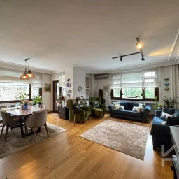 Laci̇vert Cadde Tevfi̇k Paşa Sok. 130 M² Net 4+1 3 Balkonlu Dai̇re