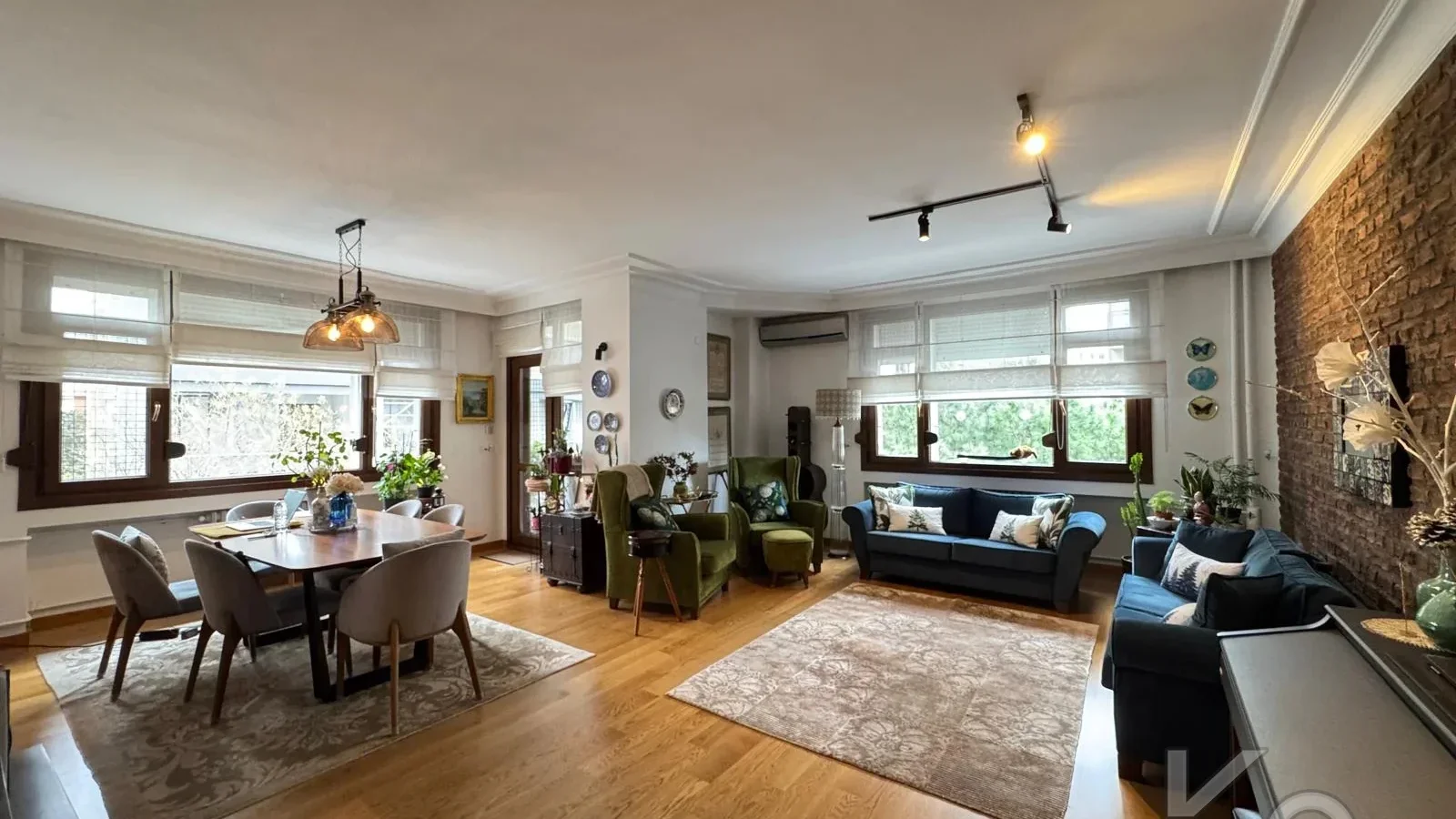 Laci̇vert Cadde Tevfi̇k Paşa Sok. 130 M² Net 4+1 3 Balkonlu Dai̇re