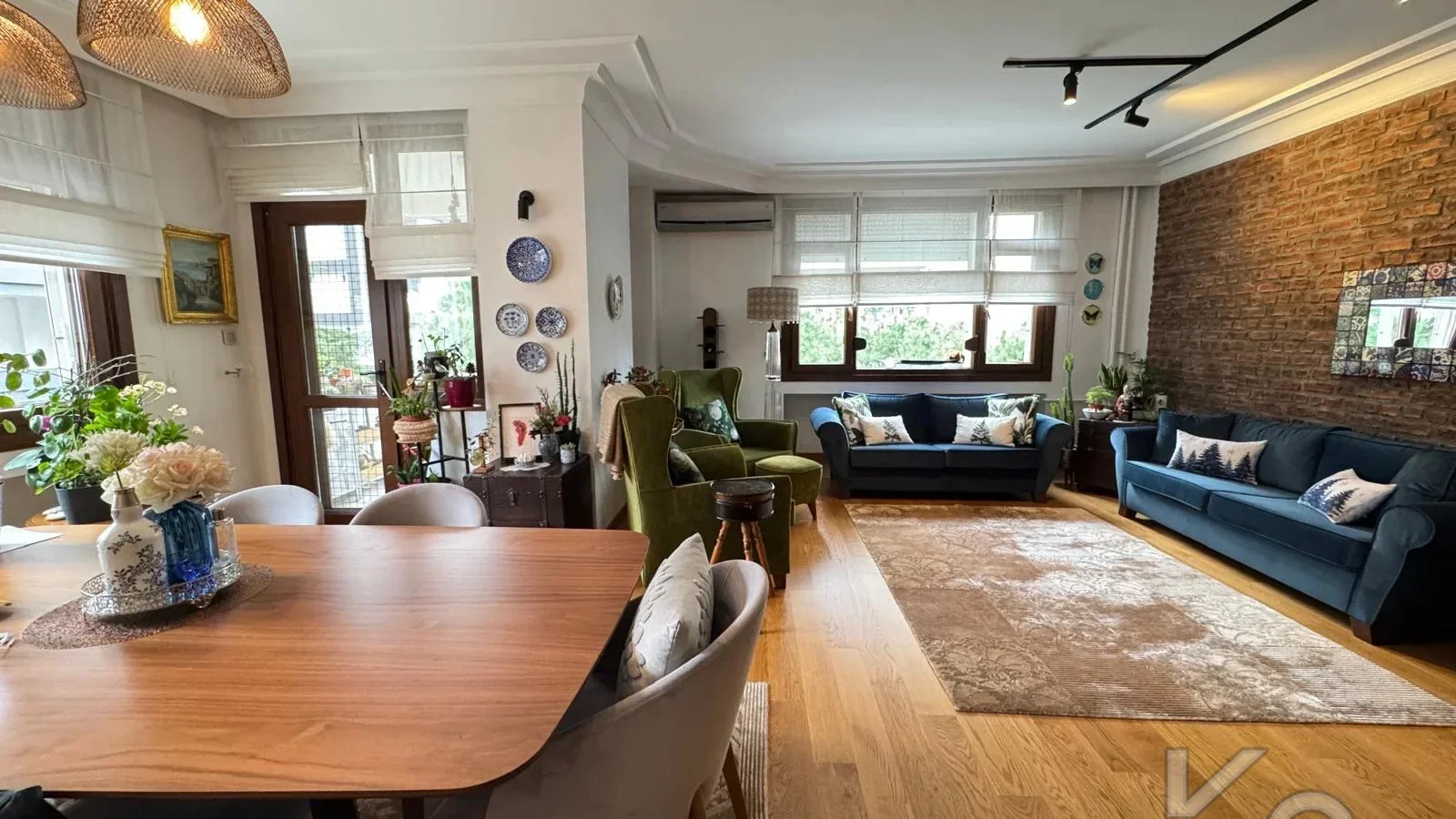 Laci̇vert Cadde Tevfi̇k Paşa Sok. 130 M² Net 4+1 3 Balkonlu Dai̇re