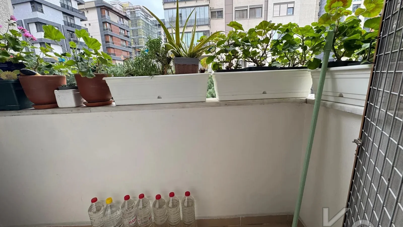 Laci̇vert Cadde Tevfi̇k Paşa Sok. 130 M² Net 4+1 3 Balkonlu Dai̇re