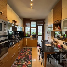Laci̇vert Cadde Tevfi̇k Paşa Sok. 130 M² Net 4+1 3 Balkonlu Dai̇re