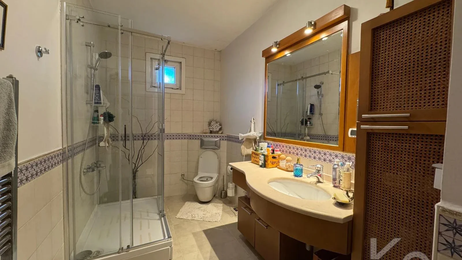Laci̇vert Cadde Tevfi̇k Paşa Sok. 130 M² Net 4+1 3 Balkonlu Dai̇re