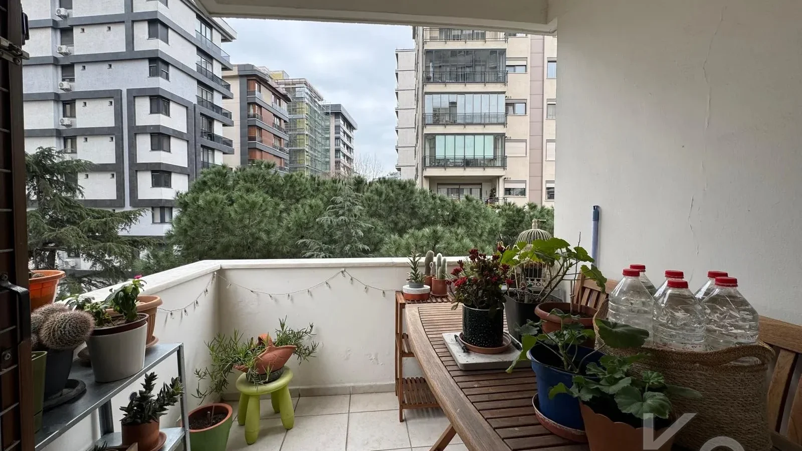 Laci̇vert Cadde Tevfi̇k Paşa Sok. 130 M² Net 4+1 3 Balkonlu Dai̇re