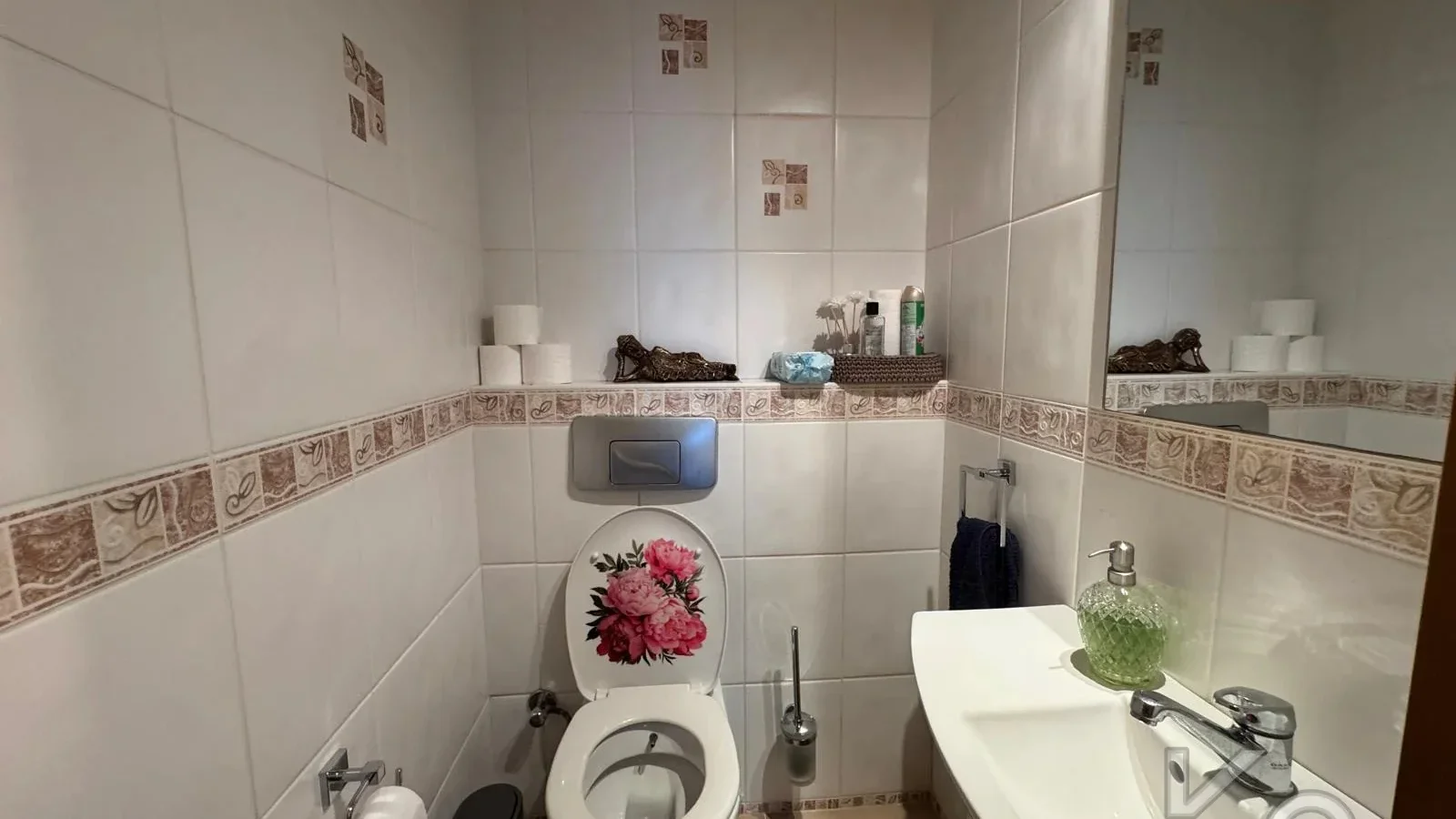 Laci̇vert Cadde Tevfi̇k Paşa Sok. 130 M² Net 4+1 3 Balkonlu Dai̇re