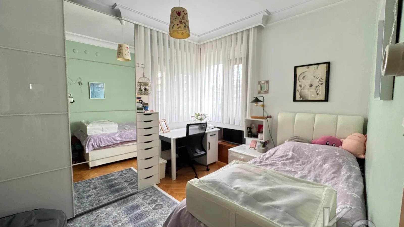 Laci̇vert Cadde Tevfi̇k Paşa Sok. 130 M² Net 4+1 3 Balkonlu Dai̇re