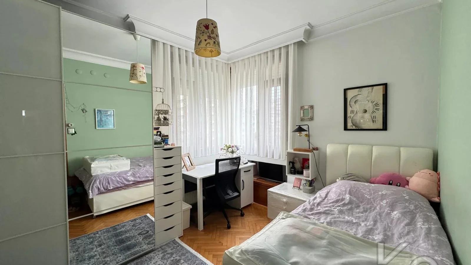 Laci̇vert Cadde Tevfi̇k Paşa Sok. 130 M² Net 4+1 3 Balkonlu Dai̇re