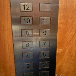 Laci̇vert Cadde Tevfi̇k Paşa Sok. 130 M² Net 4+1 3 Balkonlu Dai̇re