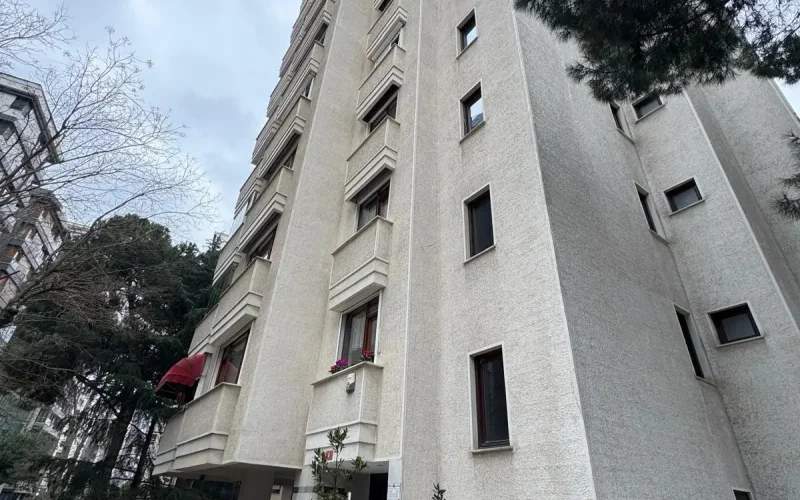 Laci̇vert Cadde Tevfi̇k Paşa Sok. 130 M² Net 4+1 3 Balkonlu Dai̇re
