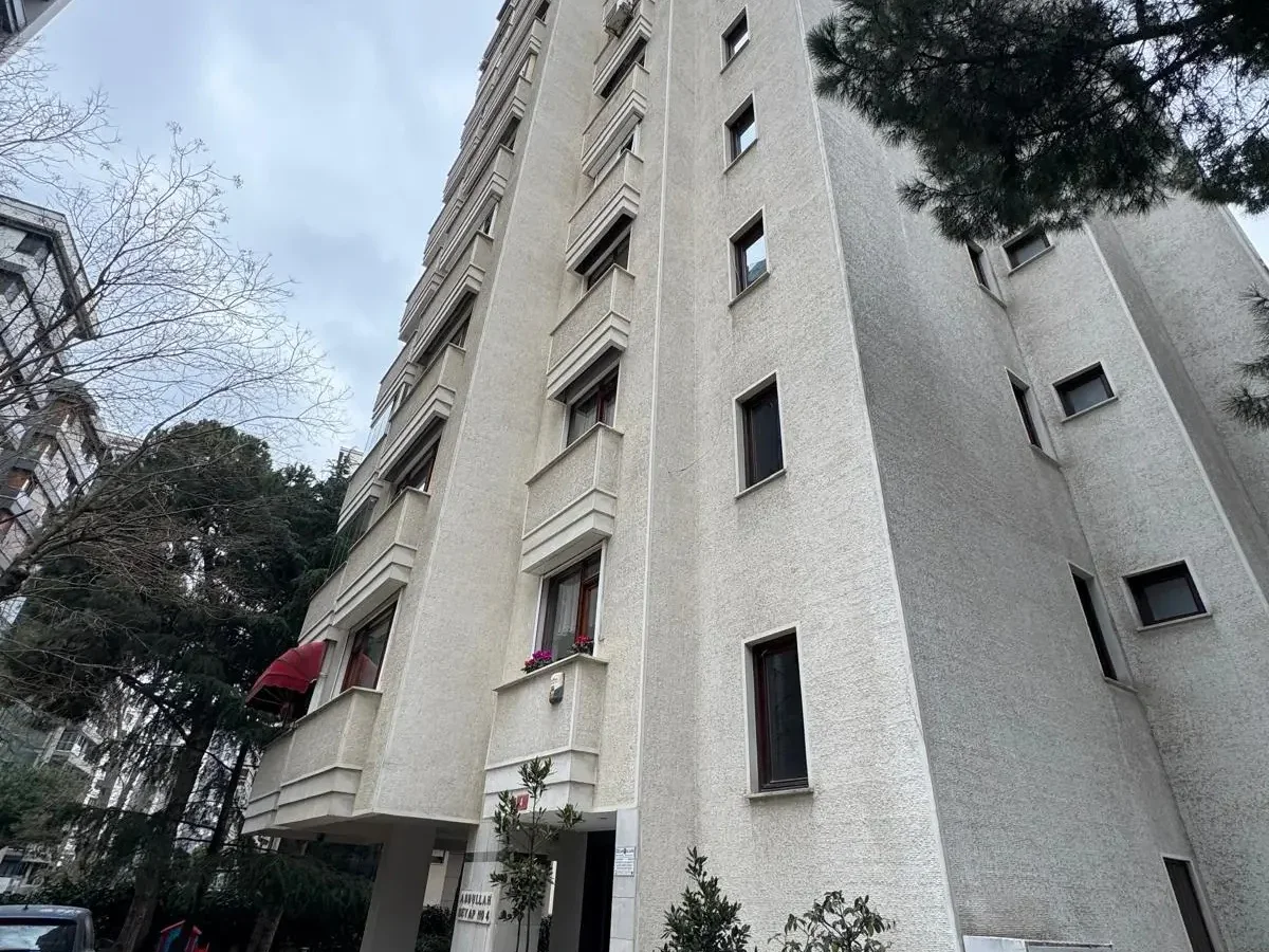 Laci̇vert Cadde Tevfi̇k Paşa Sok. 130 M² Net 4+1 3 Balkonlu Dai̇re