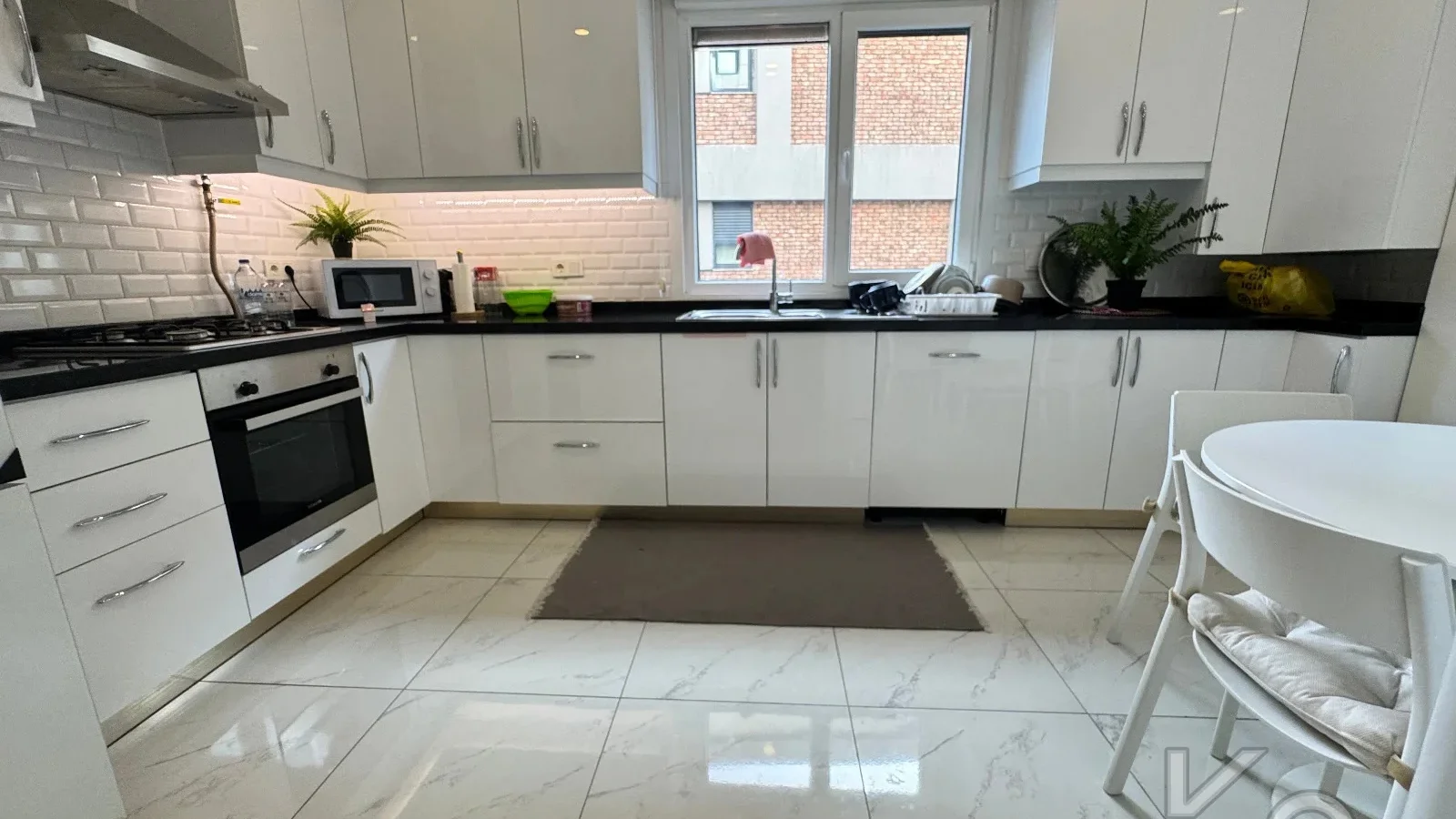 Lacivert Cadde Caddebostan Plajyolunda Yeni Binada Deniz Manzaralı 115m² Net 3+1