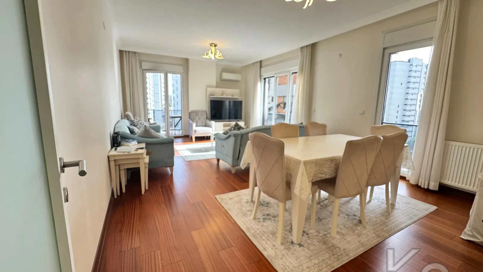 Lacivert Cadde Caddebostan Plajyolunda Yeni Binada Deniz Manzaralı 115m² Net 3+1