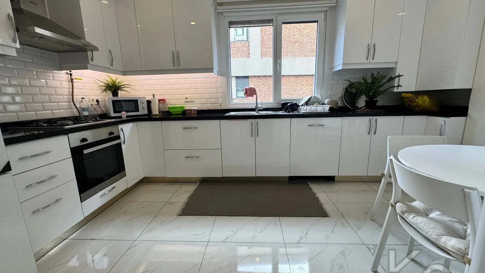 Lacivert Cadde Caddebostan Plajyolunda Yeni Binada Deniz Manzaralı 115m² Net 3+1