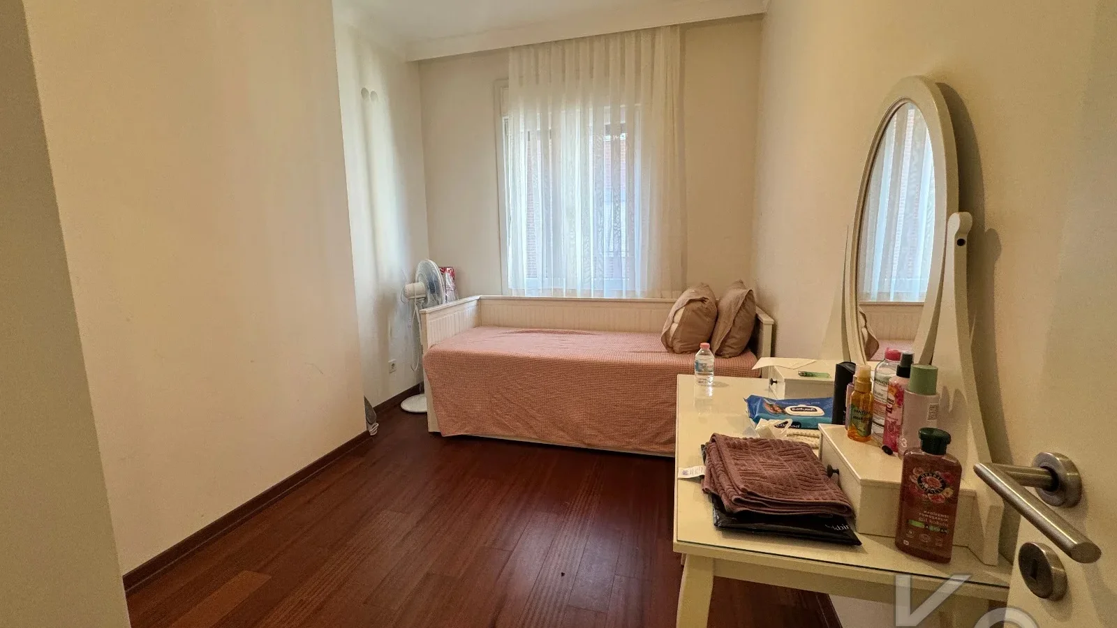 Lacivert Cadde Caddebostan Plajyolunda Yeni Binada Deniz Manzaralı 115m² Net 3+1