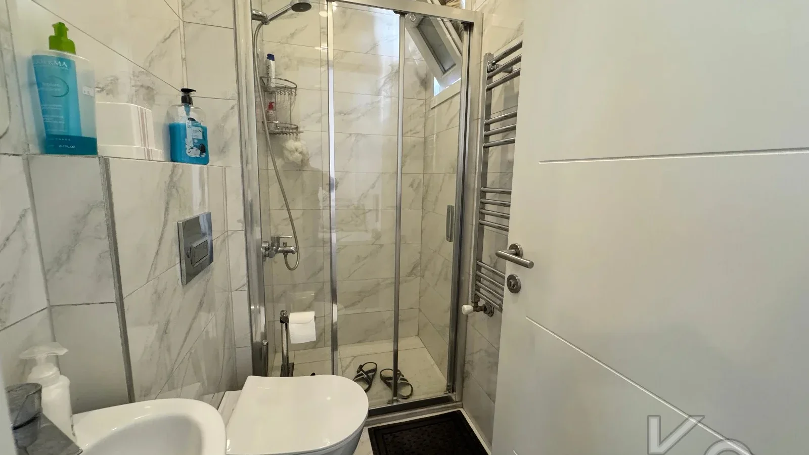 Lacivert Cadde Caddebostan Plajyolunda Yeni Binada Deniz Manzaralı 115m² Net 3+1