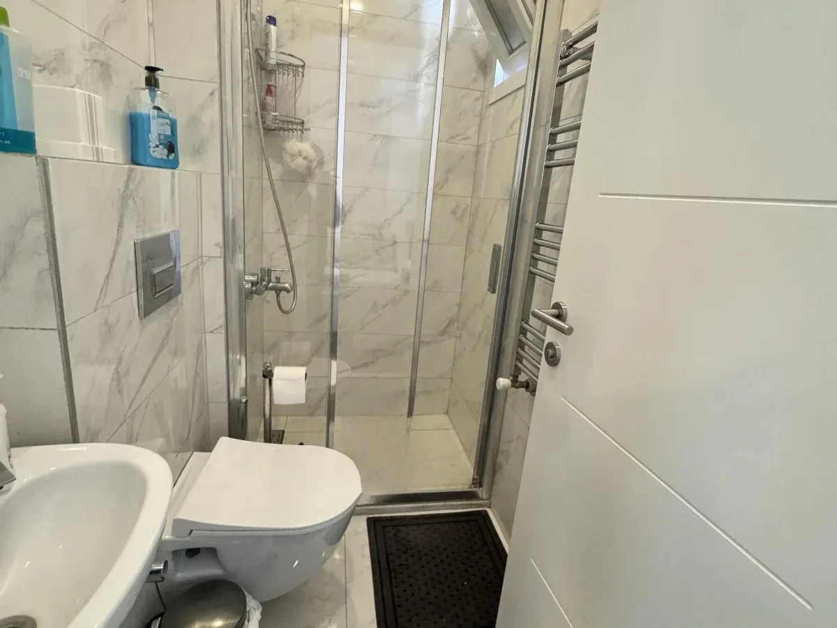 Lacivert Cadde Caddebostan Plajyolunda Yeni Binada Deniz Manzaralı 115m² Net 3+1