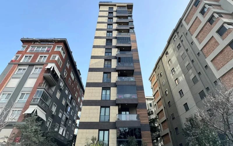 Lacivert Cadde Caddebostan Plajyolunda Yeni Binada Deniz Manzaralı 115m² Net 3+1