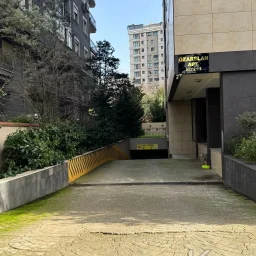Lacivert Cadde Caddebostan Plajyolunda Yeni Binada Deniz Manzaralı 115m² Net 3+1