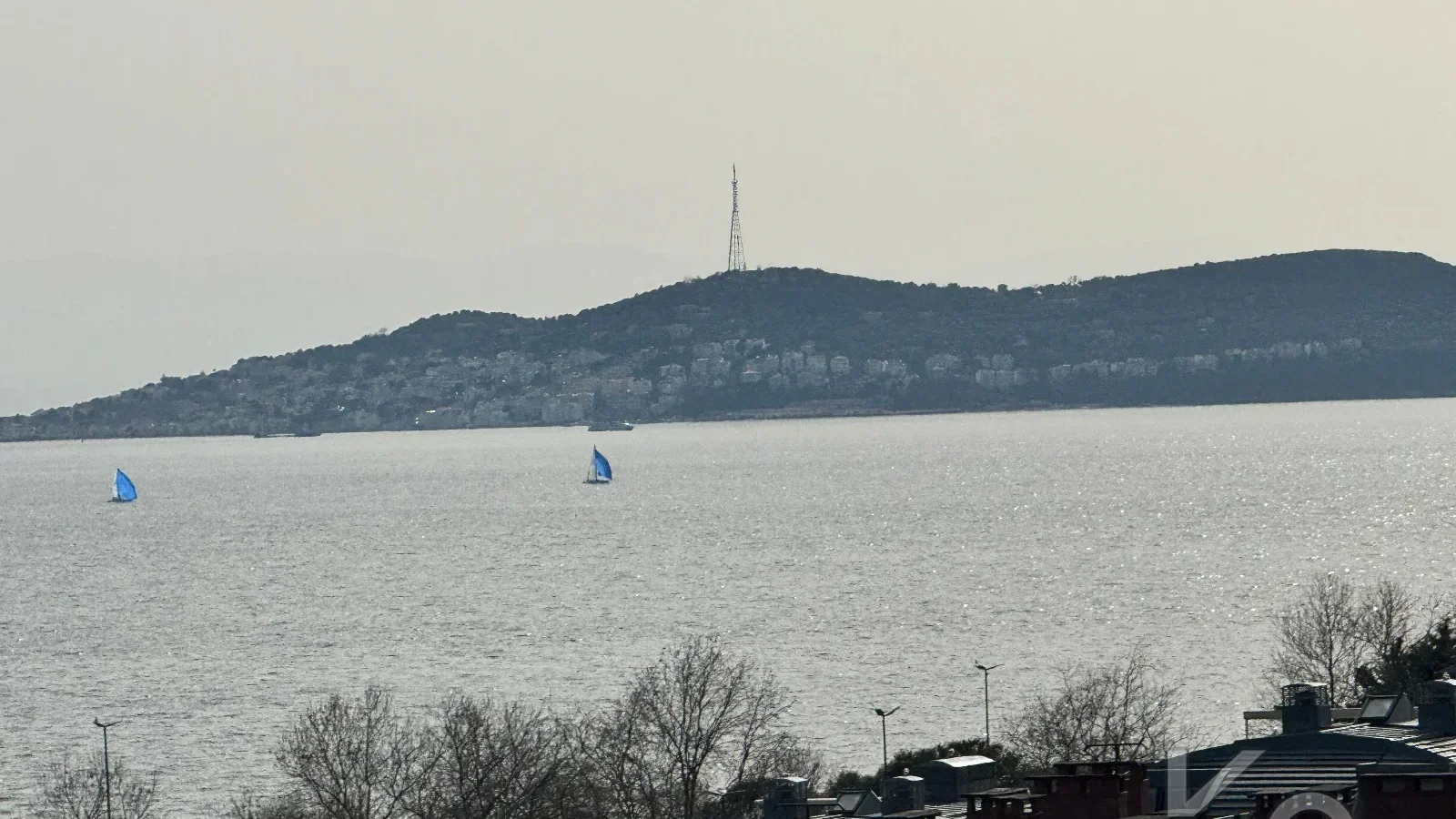 Lacivert Cadde Caddebostan Plajyolunda Yeni Binada Deniz Manzaralı 115m² Net 3+1