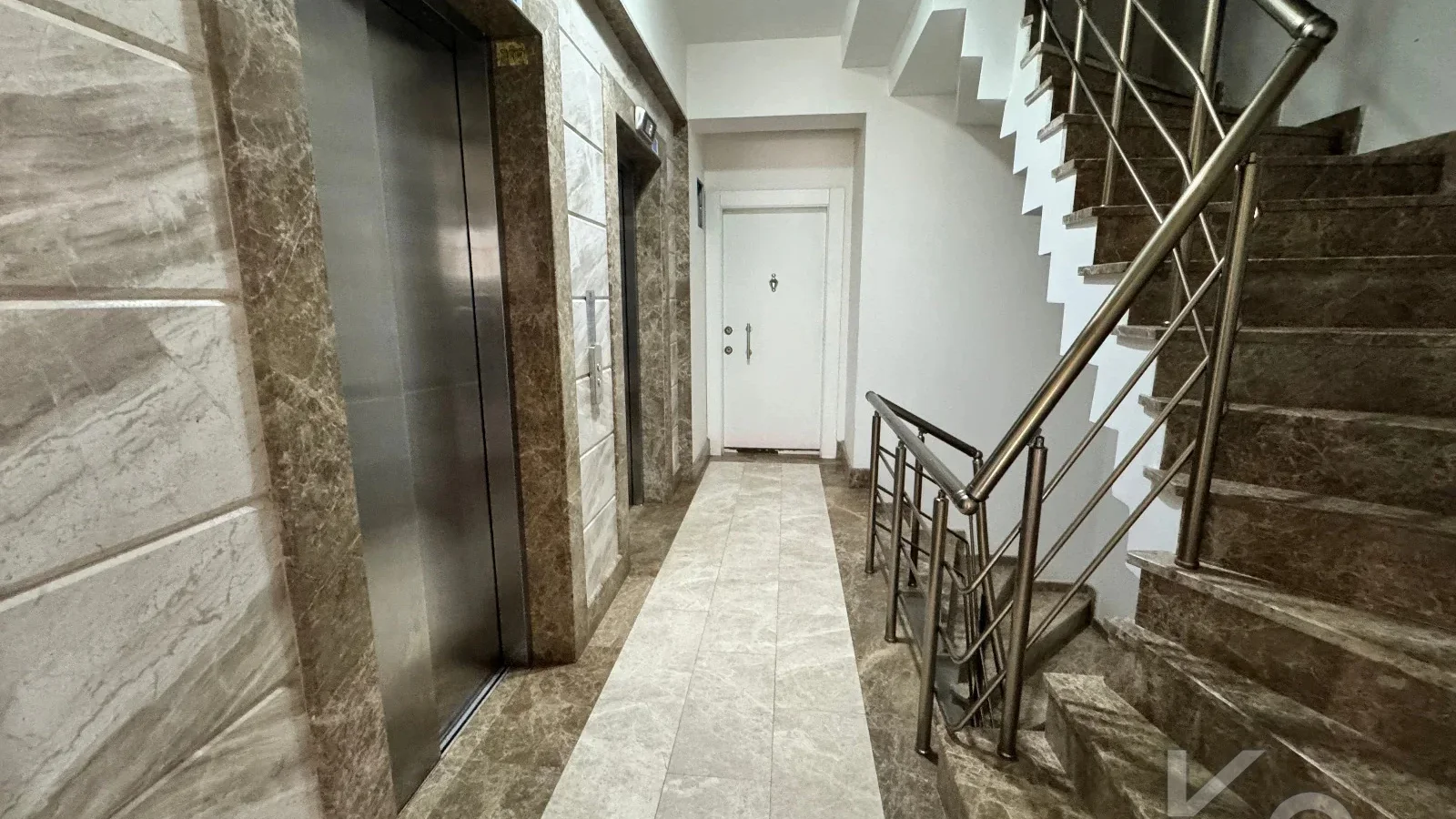 Lacivert Cadde Caddebostan Plajyolunda Yeni Binada Deniz Manzaralı 115m² Net 3+1