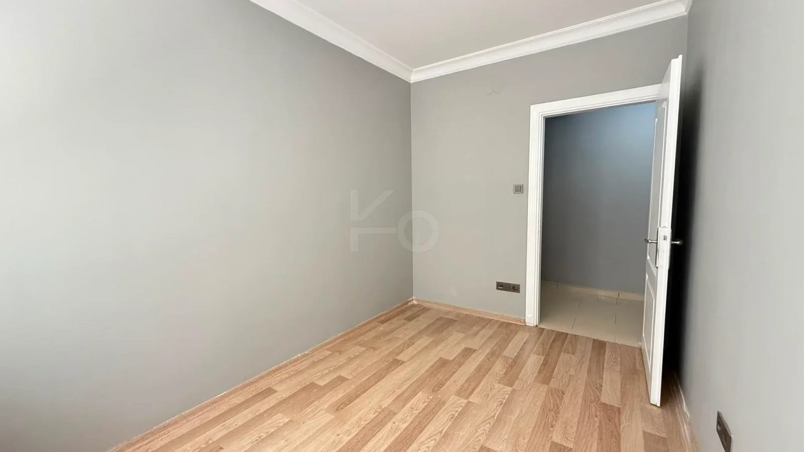 Academy Erenköy Bağdat Caddesi'ne Yakın Çeliker İnşaat Yapımı 2+1