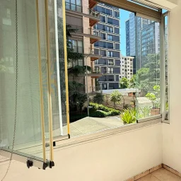 Academy Erenköy Bağdat Caddesi'ne Yakın Çeliker İnşaat Yapımı 2+1