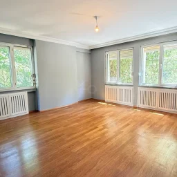 Academy Erenköy Bağdat Caddesi'ne Yakın Çeliker İnşaat Yapımı 2+1