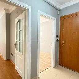 Academy Erenköy Bağdat Caddesi'ne Yakın Çeliker İnşaat Yapımı 2+1