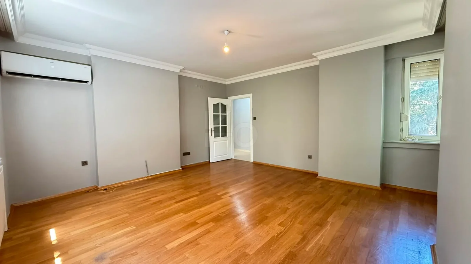 Academy Erenköy Bağdat Caddesi'ne Yakın Çeliker İnşaat Yapımı 2+1