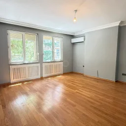 Academy Erenköy Bağdat Caddesi'ne Yakın Çeliker İnşaat Yapımı 2+1