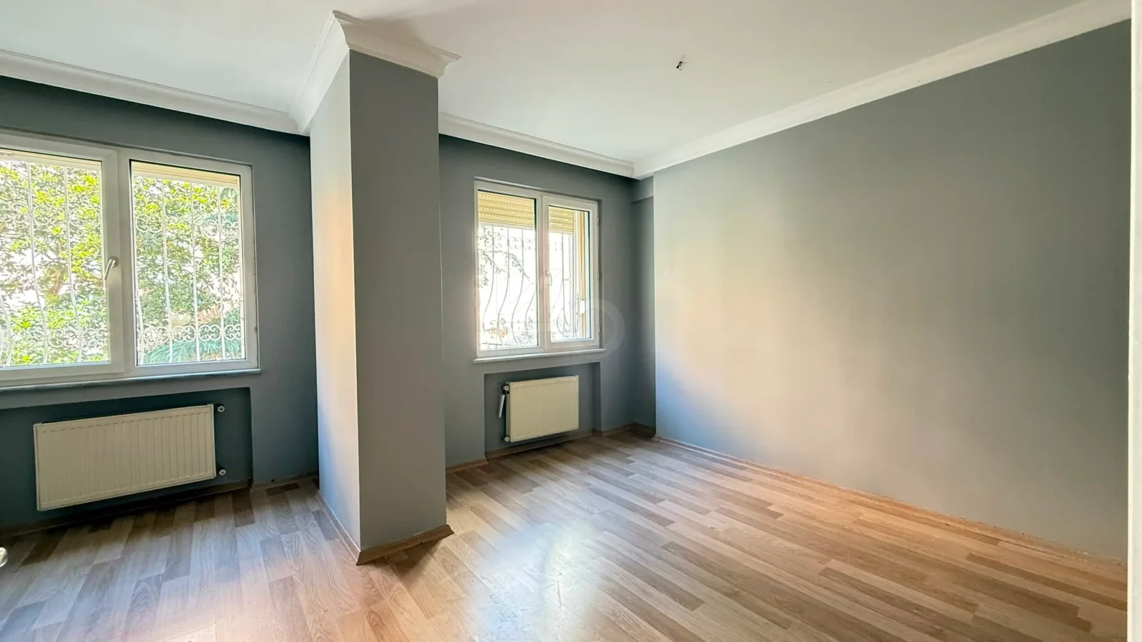 Academy Erenköy Bağdat Caddesi'ne Yakın Çeliker İnşaat Yapımı 2+1