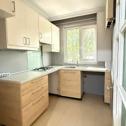 Academy Erenköy Bağdat Caddesi'ne Yakın Çeliker İnşaat Yapımı 2+1