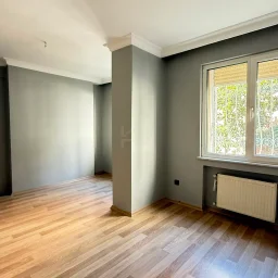 Academy Erenköy Bağdat Caddesi'ne Yakın Çeliker İnşaat Yapımı 2+1