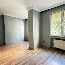 Academy Erenköy Bağdat Caddesi'ne Yakın Çeliker İnşaat Yapımı 2+1
