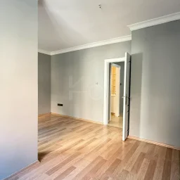 Academy Erenköy Bağdat Caddesi'ne Yakın Çeliker İnşaat Yapımı 2+1